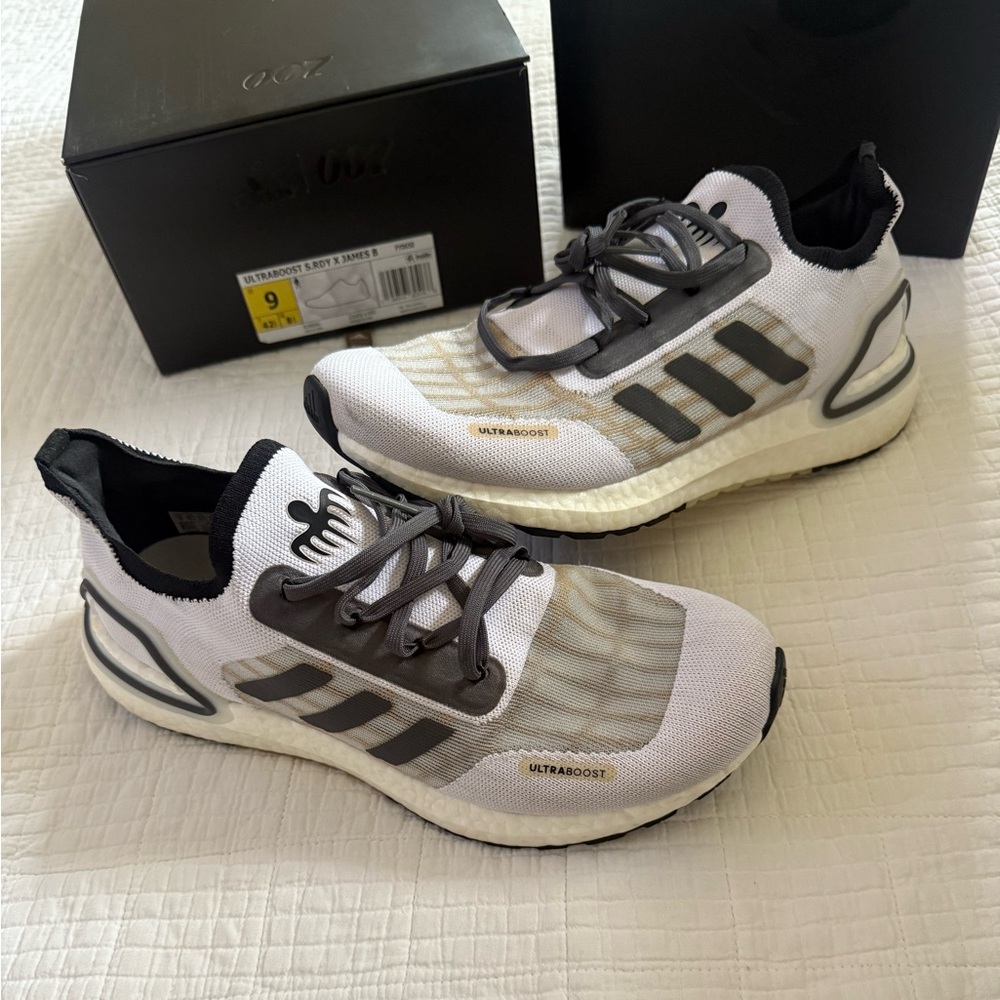 Adidas summer.Rdy James Bond 007 white shoes sneakers athletic mens size 9